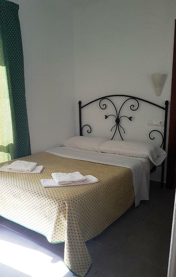 Hostal Isabel Blanes Extérieur photo